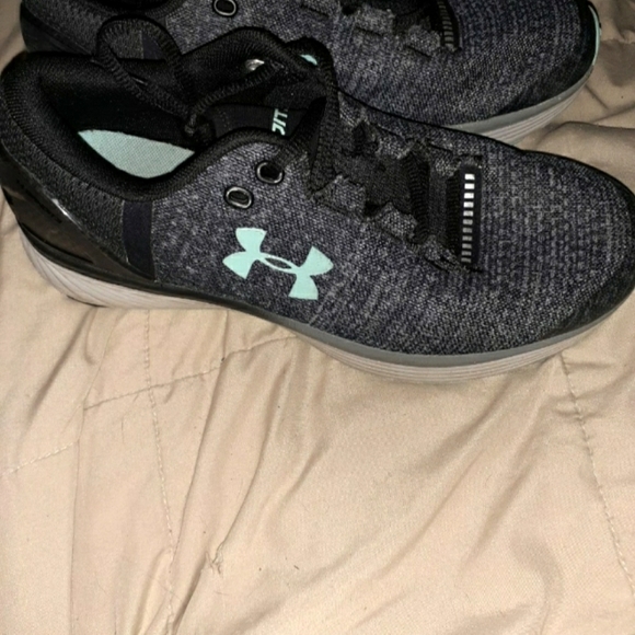 Under armour sneakers - Picture 2 of 5